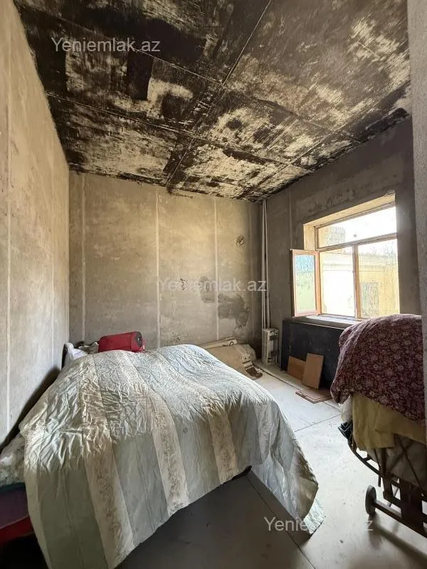 Satılır 5 otaqlı həyət evi 300 m²