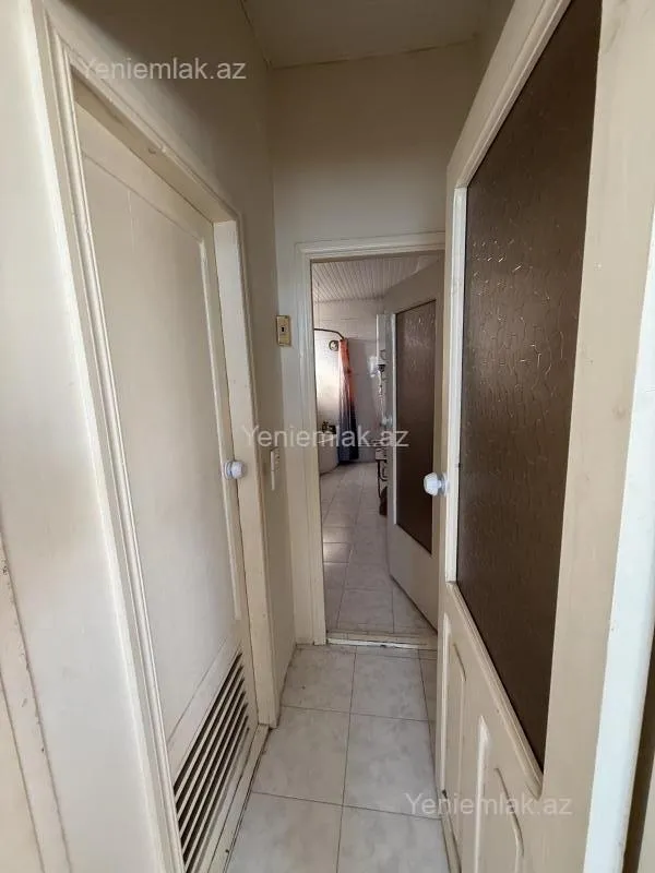 Satılır 5 otaqlı həyət evi 250 m²