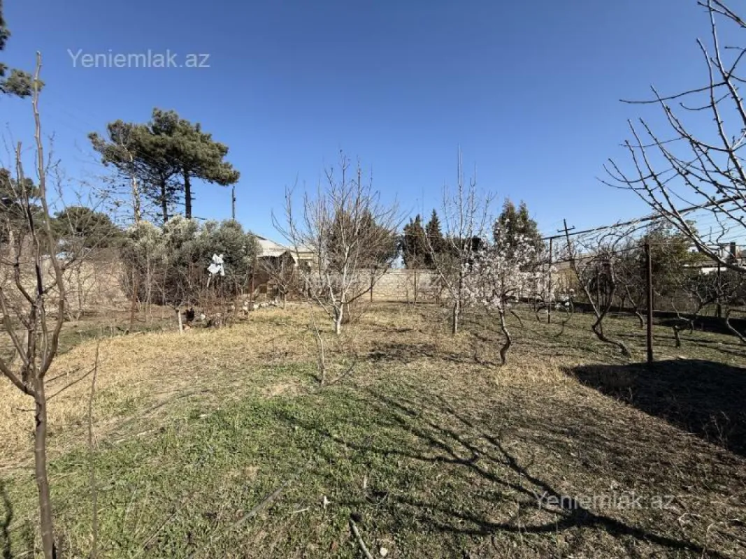 Satılır 5 otaqlı həyət evi 250 m²