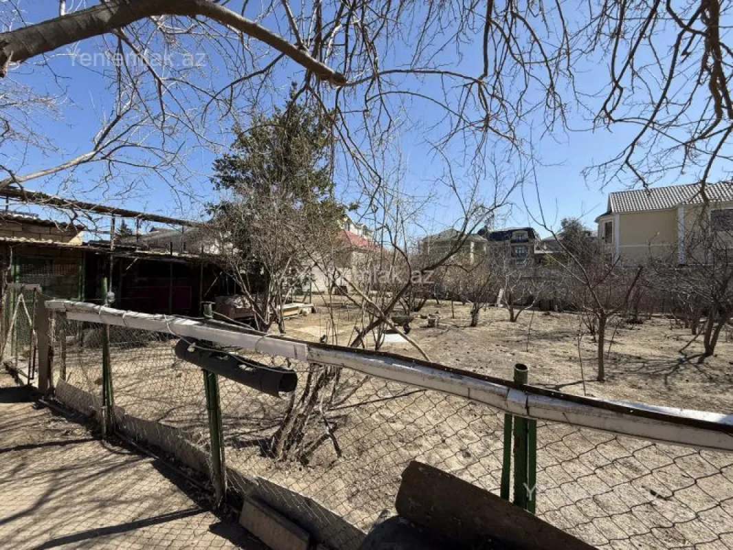 Satılır 6 otaqlı həyət evi 200 m²