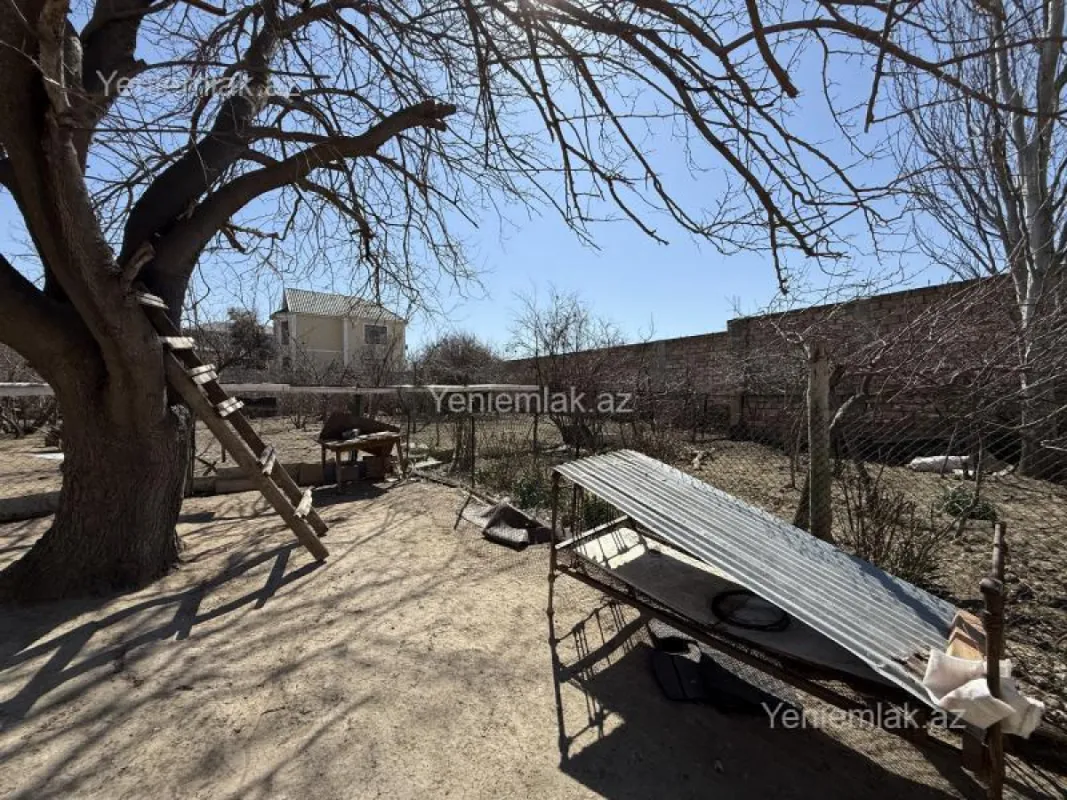 Satılır 6 otaqlı həyət evi 200 m²