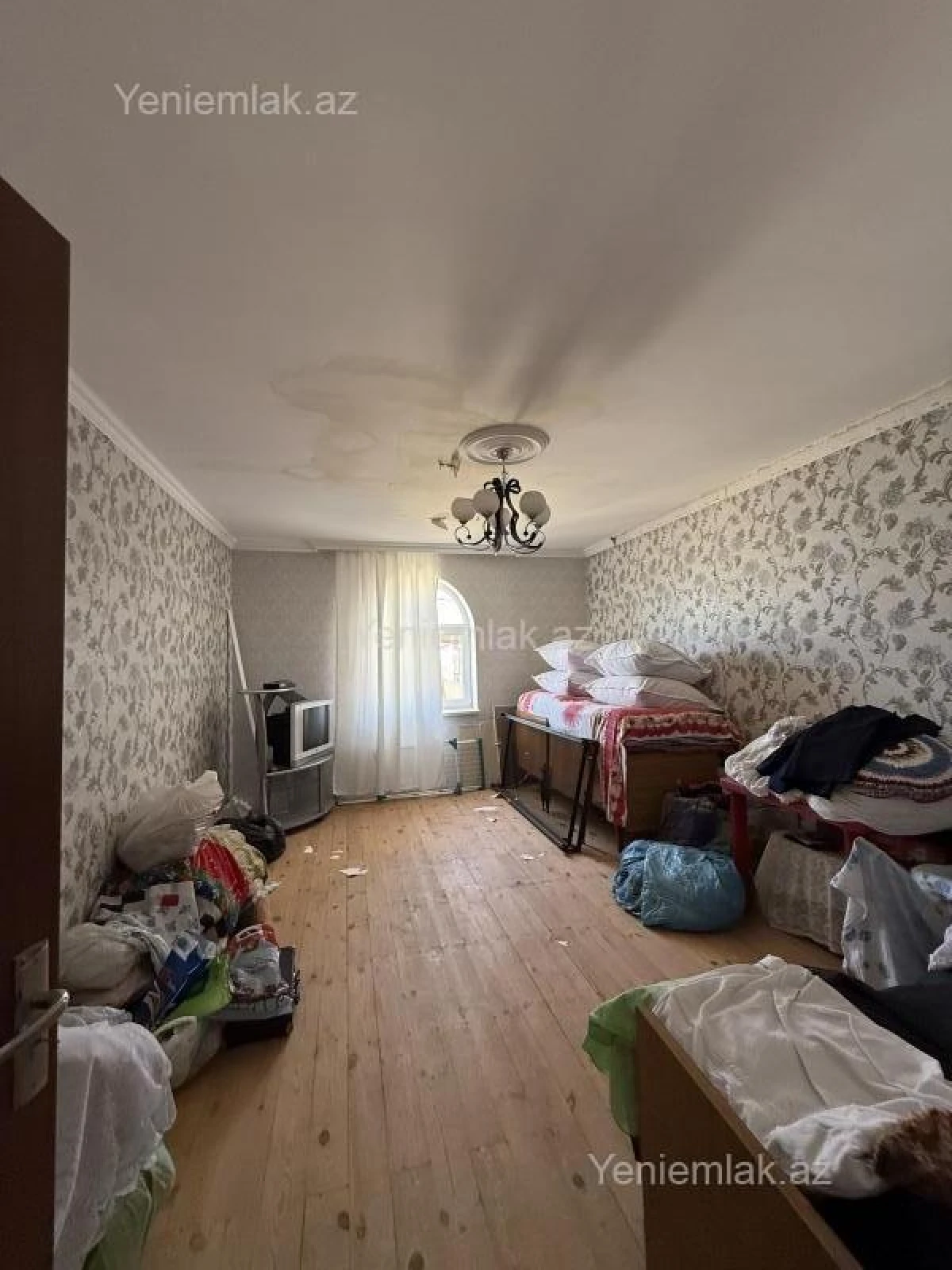 Satılır 6 otaqlı həyət evi 200 m²