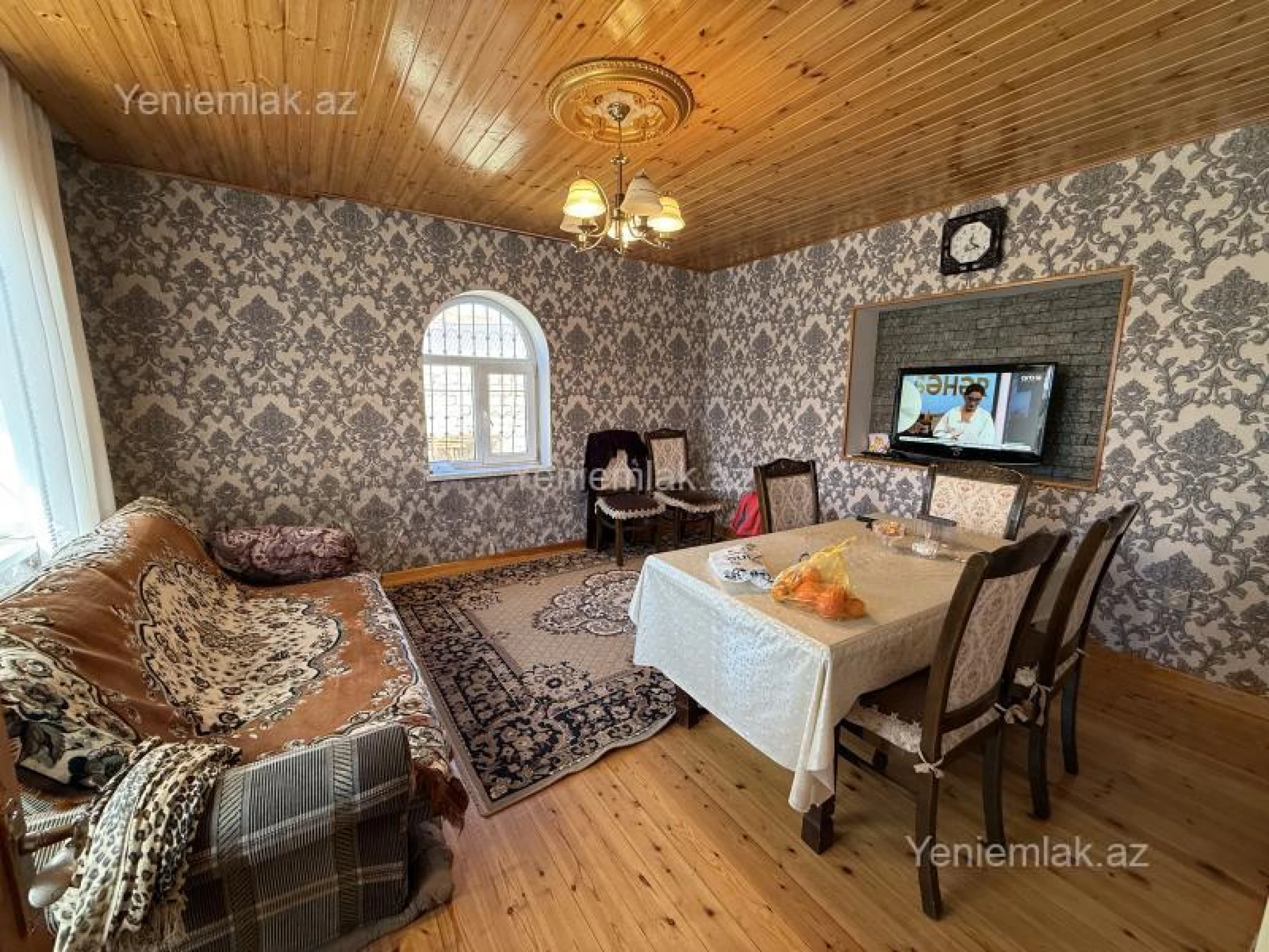 Satılır 6 otaqlı həyət evi 200 m²