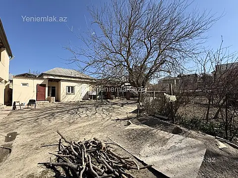 Satılır 6 otaqlı həyət evi 200 m²