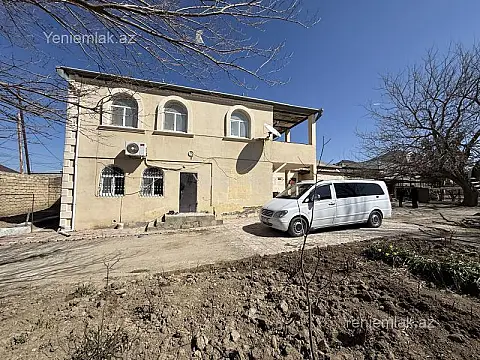 Satılır 6 otaqlı həyət evi 200 m²
