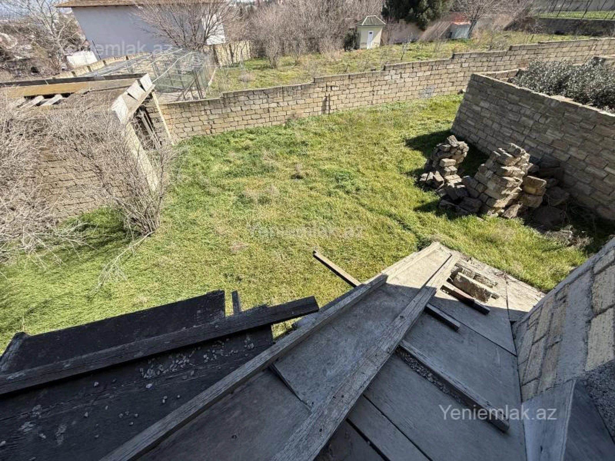 Satılır 4 otaqlı həyət evi 300 m²