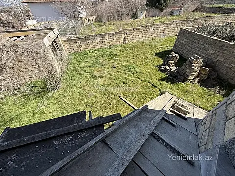 Satılır 4 otaqlı həyət evi 300 m²