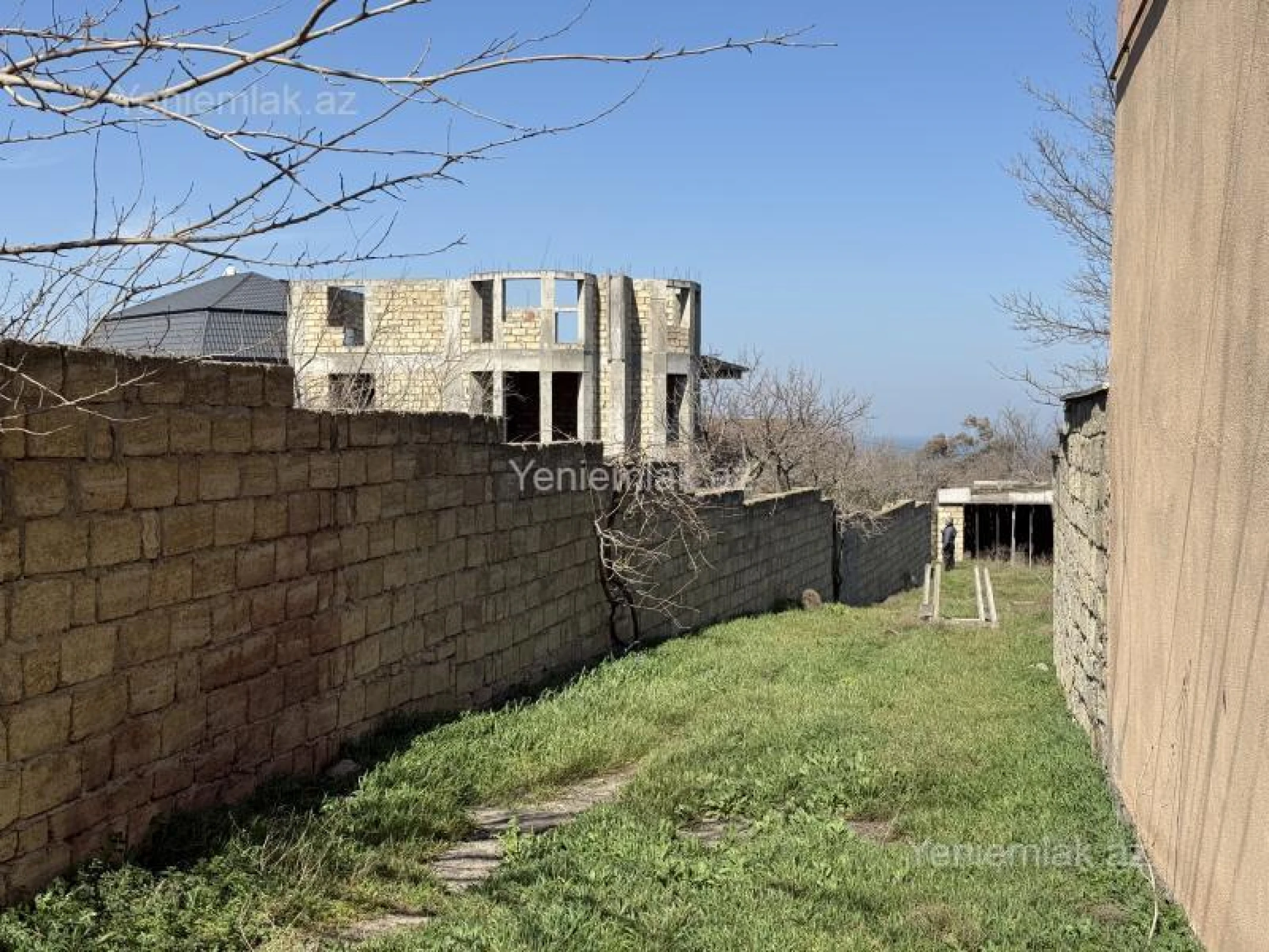 Satılır 4 otaqlı həyət evi 300 m²