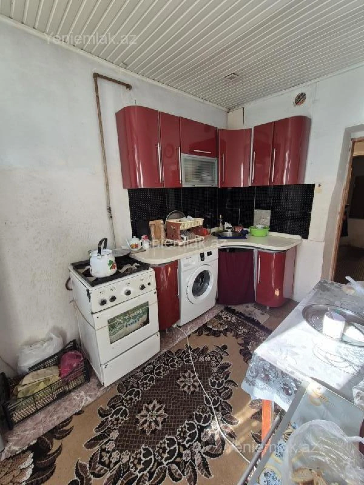 Satılır 4 otaqlı köhnə tikili 88 m²