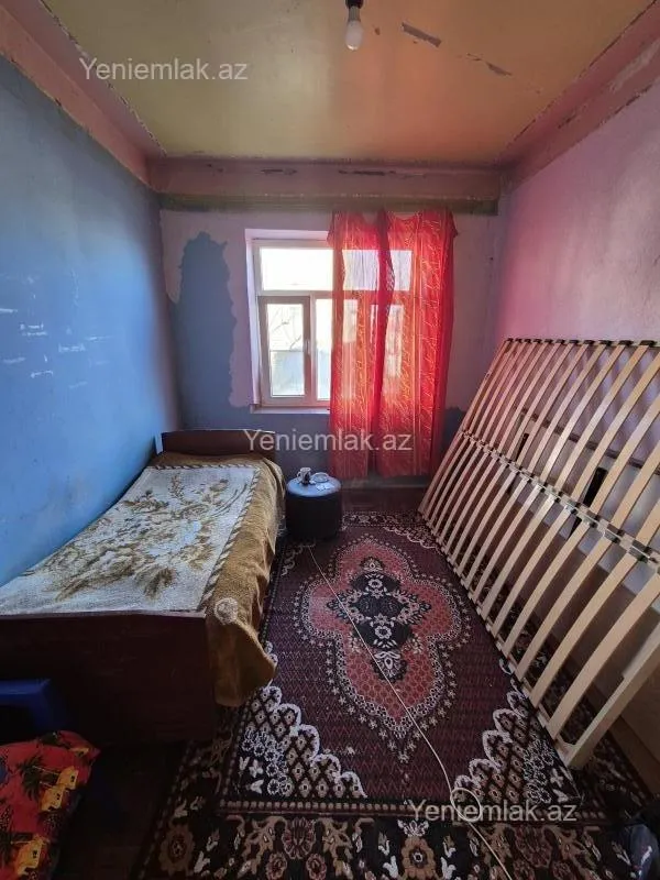 Satılır 4 otaqlı köhnə tikili 88 m²