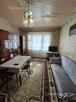 Satılır 4 otaqlı köhnə tikili 88 m²