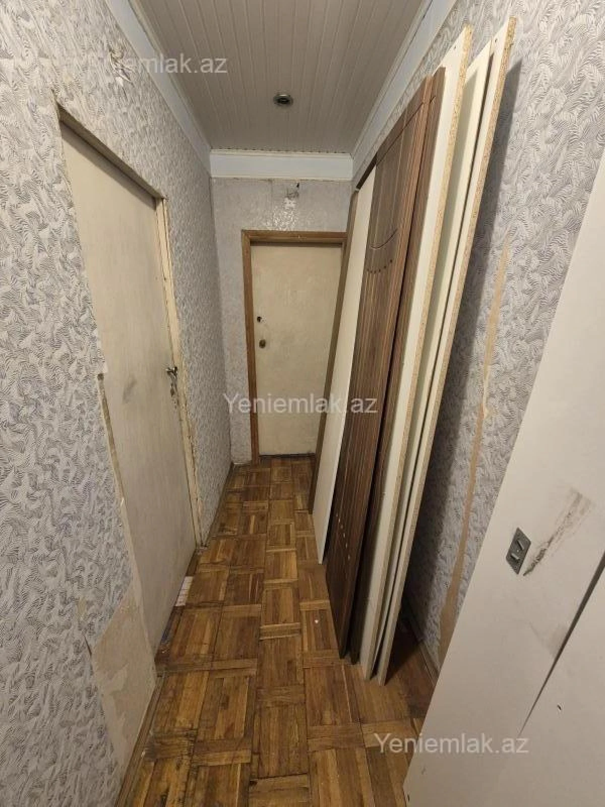 Satılır 4 otaqlı köhnə tikili 88 m²