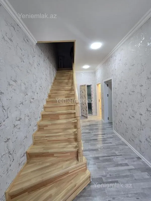 Satılır 4 otaqlı həyət evi 130 m²