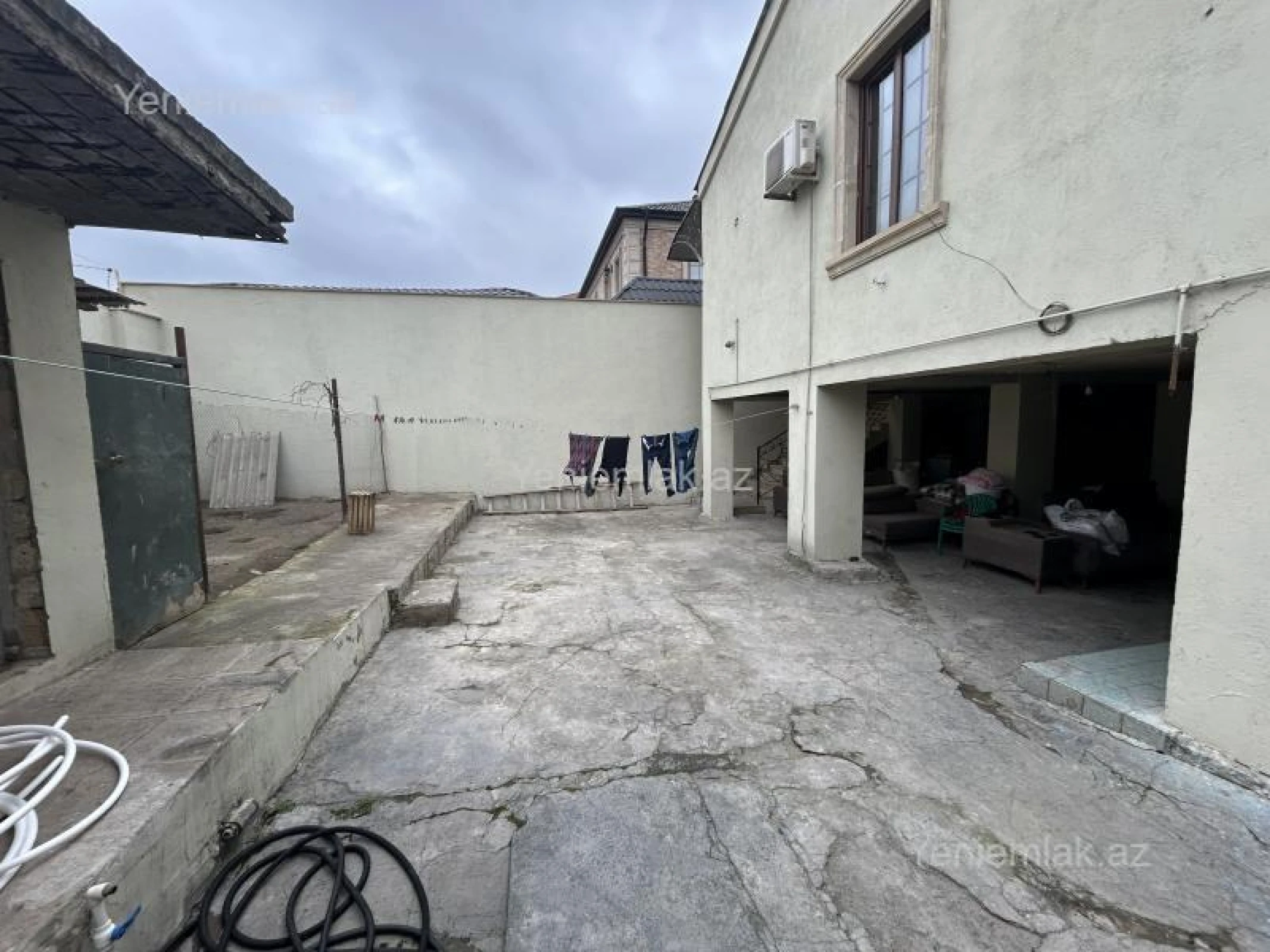 Satılır 4 otaqlı həyət evi 130 m²