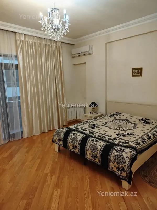 Satılır 3 otaqlı yeni tikili 140 m²