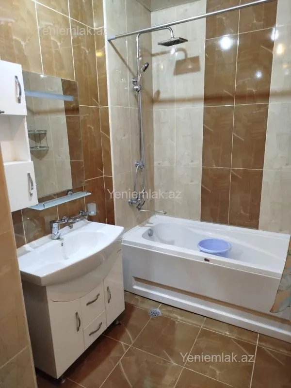 Satılır 3 otaqlı yeni tikili 140 m²