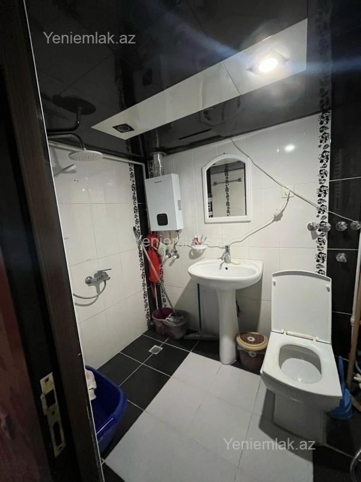 Satılır 3 otaqlı köhnə tikili 80 m²