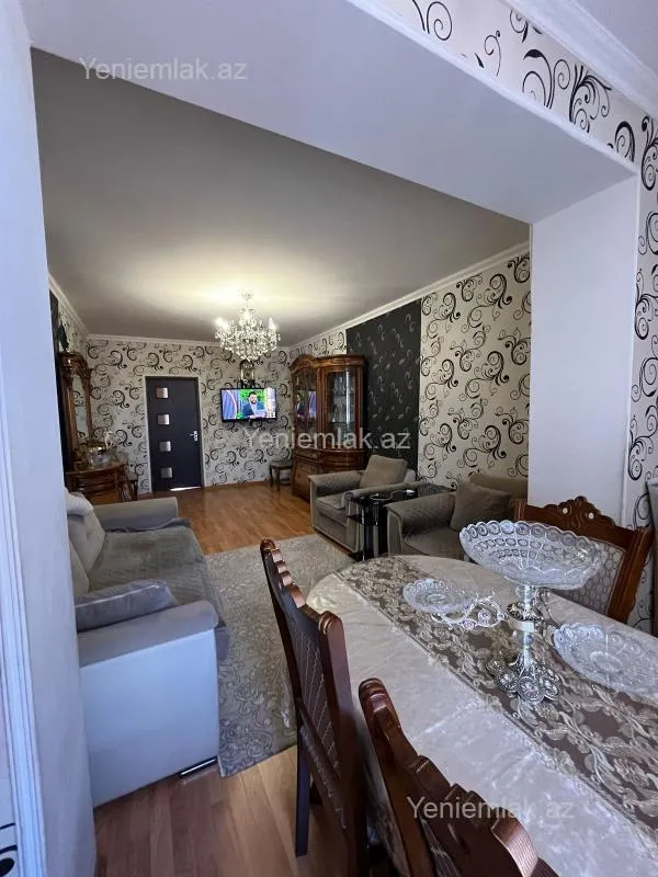 Satılır 3 otaqlı köhnə tikili 80 m²