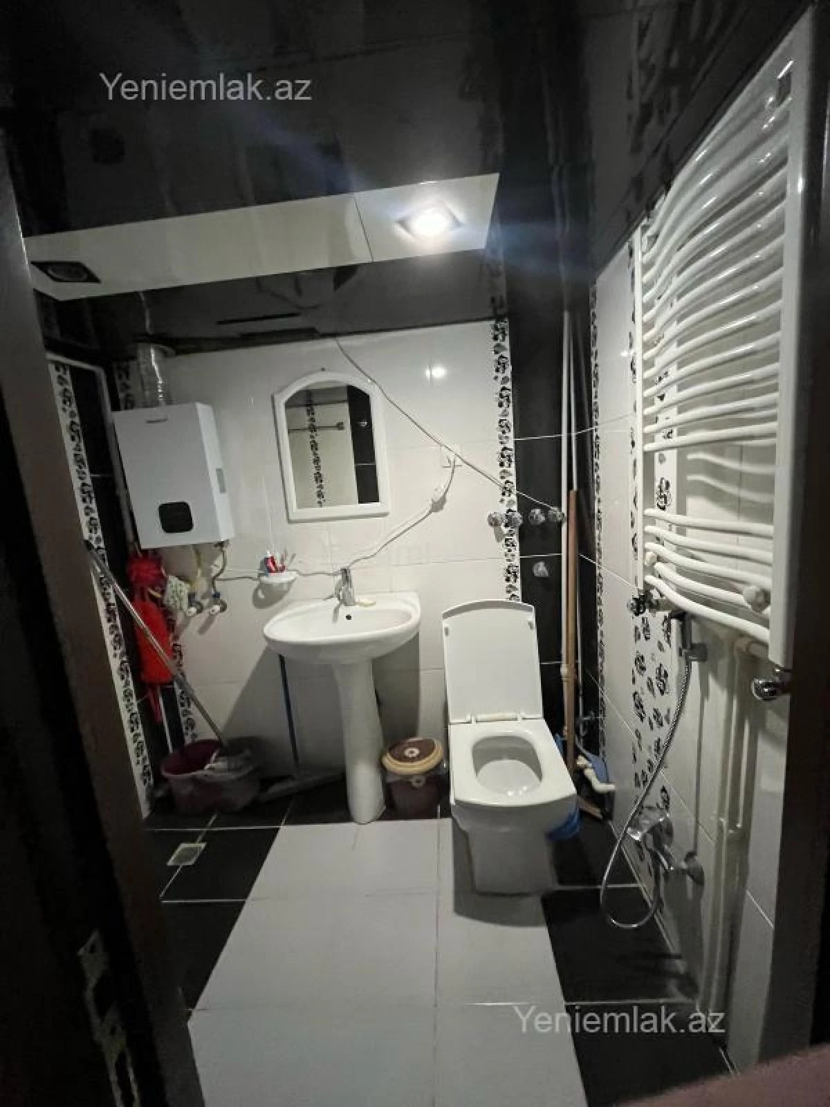 Satılır 3 otaqlı köhnə tikili 80 m²