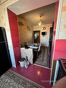 Satılır 3 otaqlı köhnə tikili 80 m²