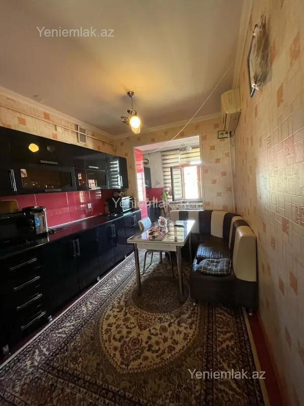 Satılır 3 otaqlı köhnə tikili 80 m²