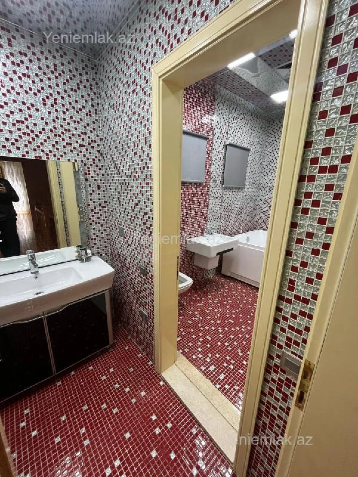 Satılır 7 otaqlı həyət evi 440 m²