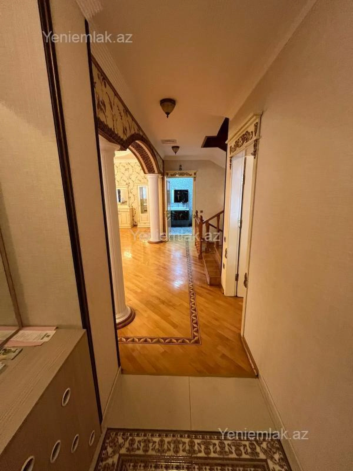 Satılır 7 otaqlı həyət evi 440 m²