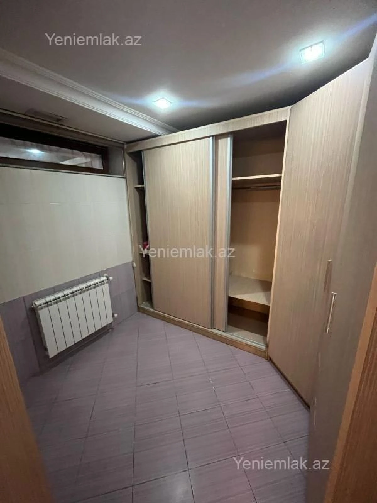 Satılır 7 otaqlı həyət evi 440 m²