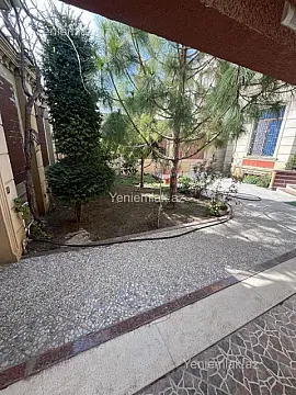 Satılır 7 otaqlı həyət evi 440 m²