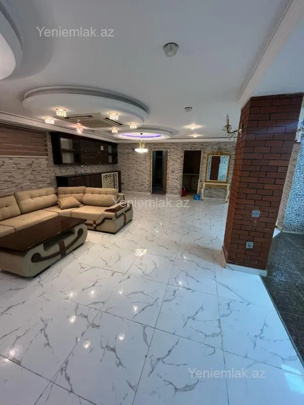 Satılır 7 otaqlı həyət evi 440 m²