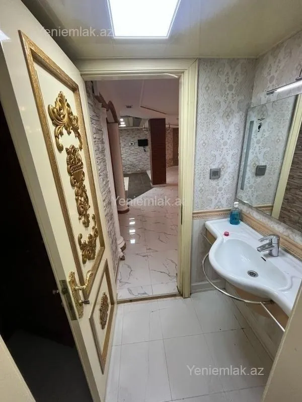 Satılır 7 otaqlı həyət evi 440 m²
