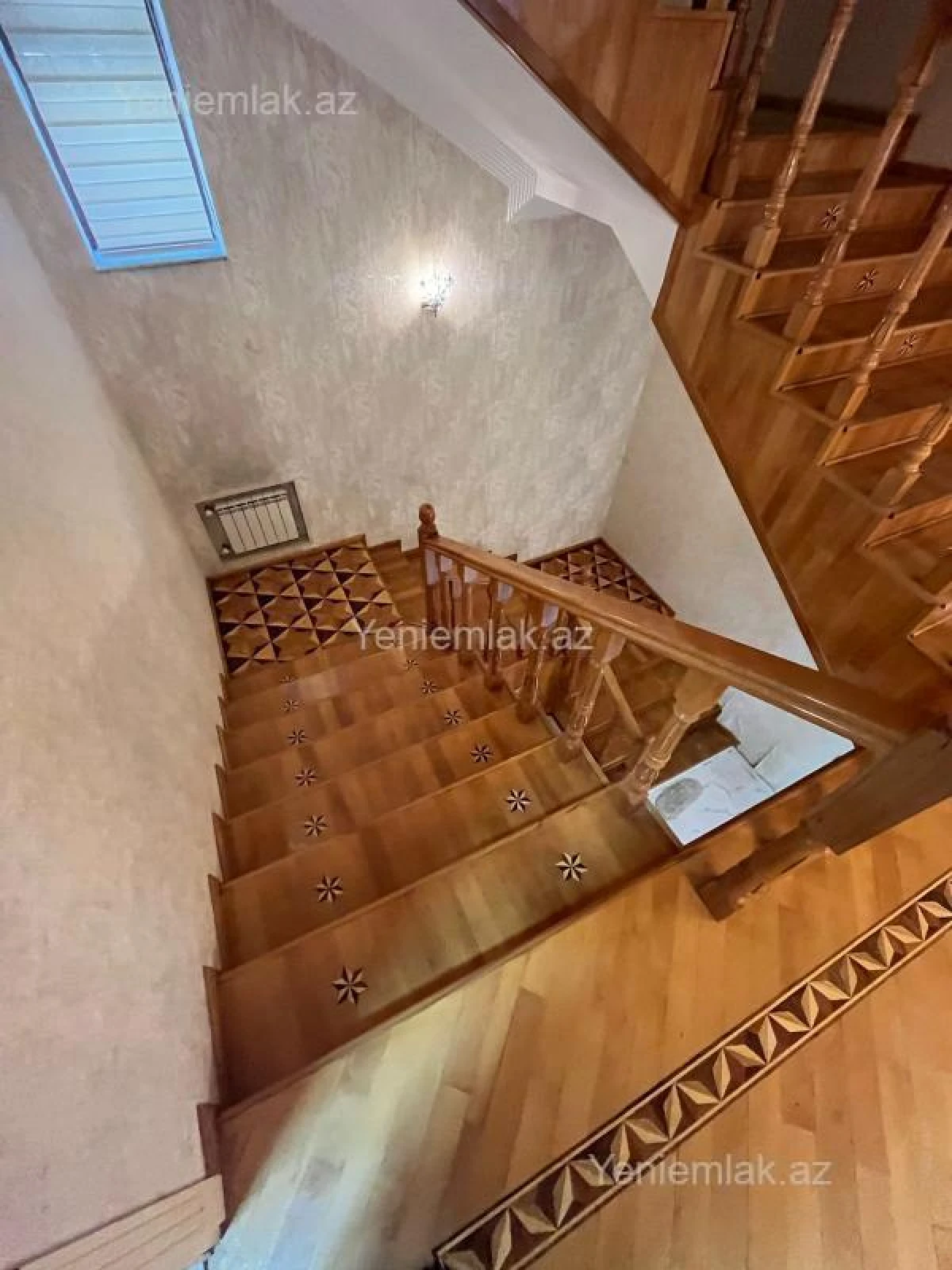 Satılır 7 otaqlı həyət evi 440 m²
