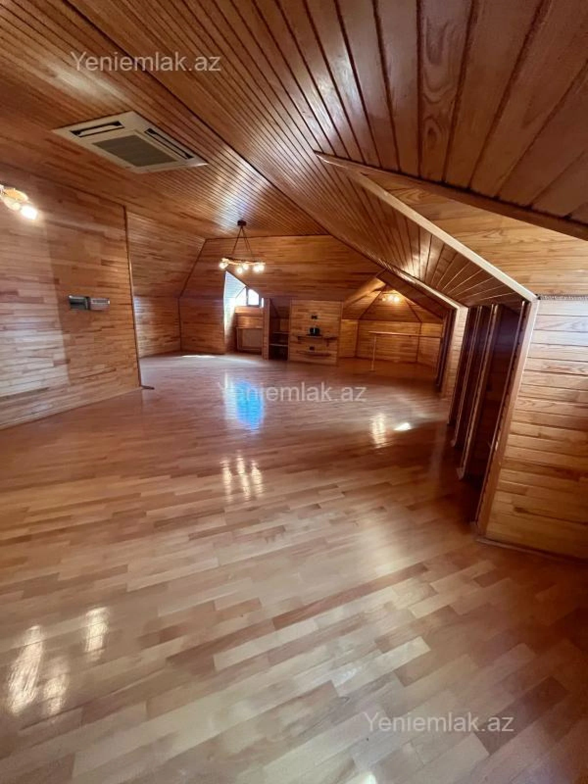 Satılır 7 otaqlı həyət evi 440 m²