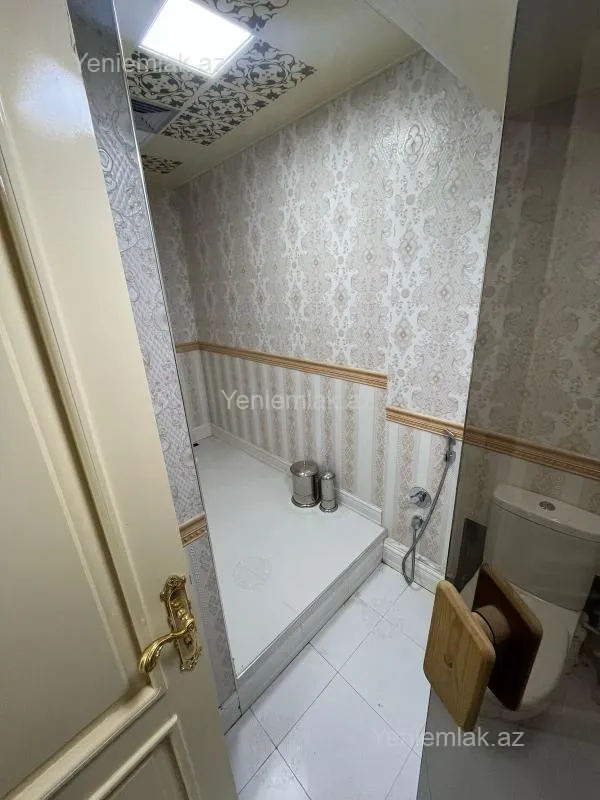 Satılır 7 otaqlı həyət evi 440 m²
