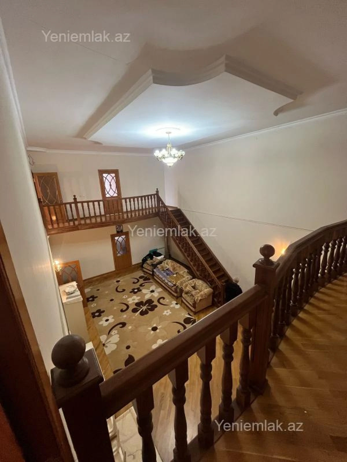 Satılır 7 otaqlı həyət evi 300 m²