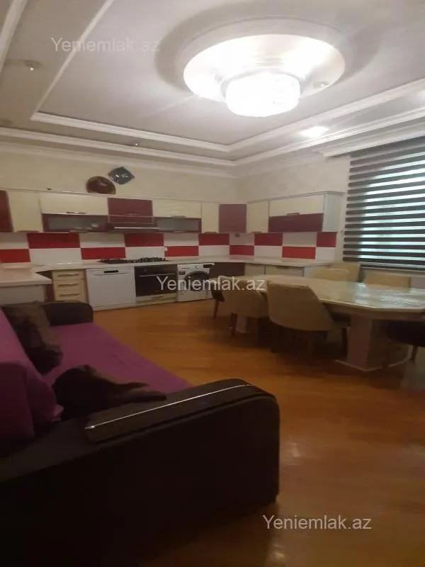 Satılır 7 otaqlı həyət evi 600 m²