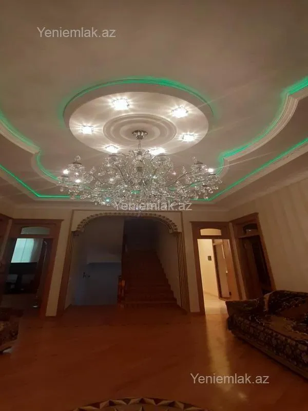 Satılır 7 otaqlı həyət evi 600 m²