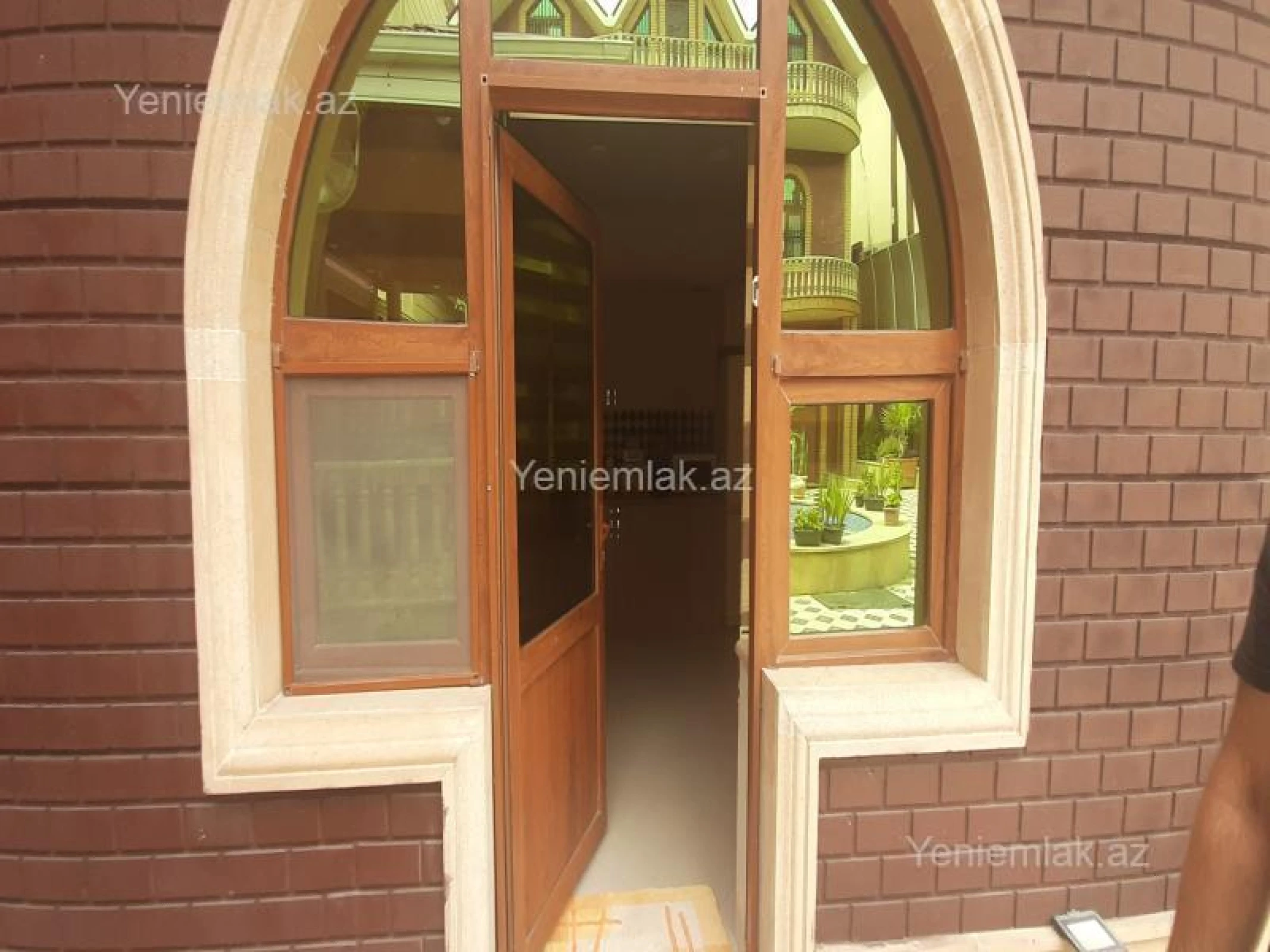 Satılır 7 otaqlı həyət evi 600 m²