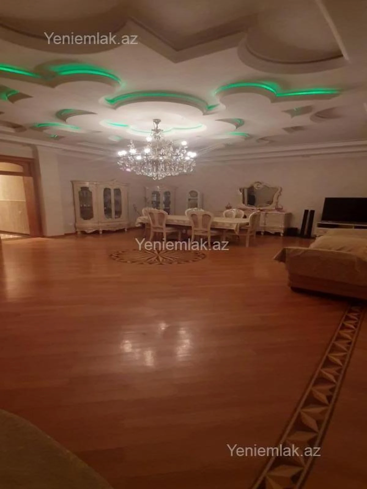 Satılır 7 otaqlı həyət evi 600 m²