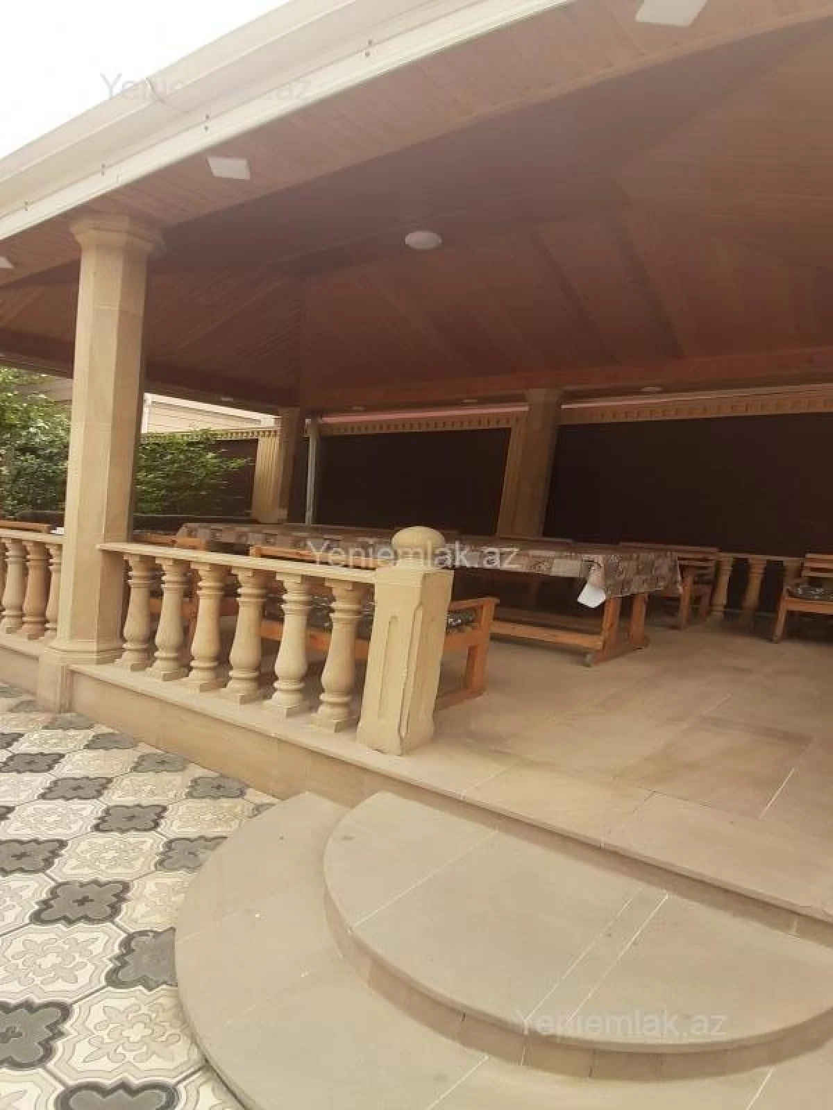 Satılır 7 otaqlı həyət evi 600 m²