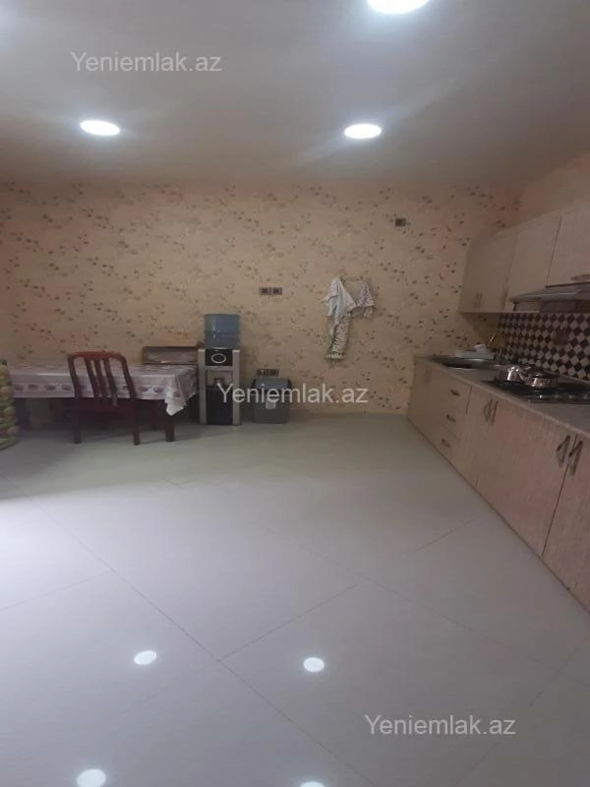 Satılır 7 otaqlı həyət evi 600 m²