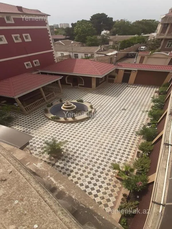 Satılır 7 otaqlı həyət evi 600 m²