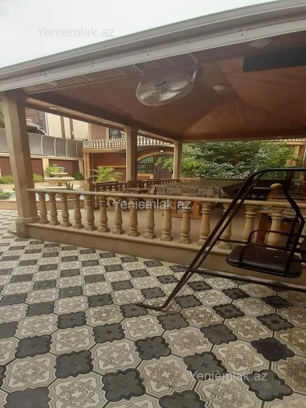 Satılır 7 otaqlı həyət evi 600 m²
