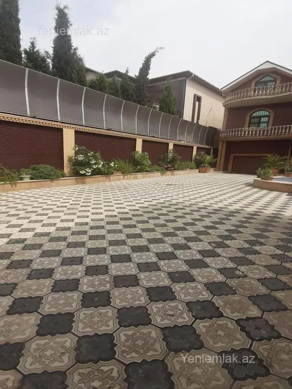Satılır 7 otaqlı həyət evi 600 m²