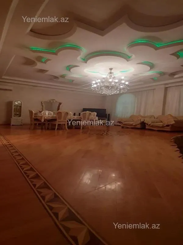 Satılır 7 otaqlı həyət evi 600 m²