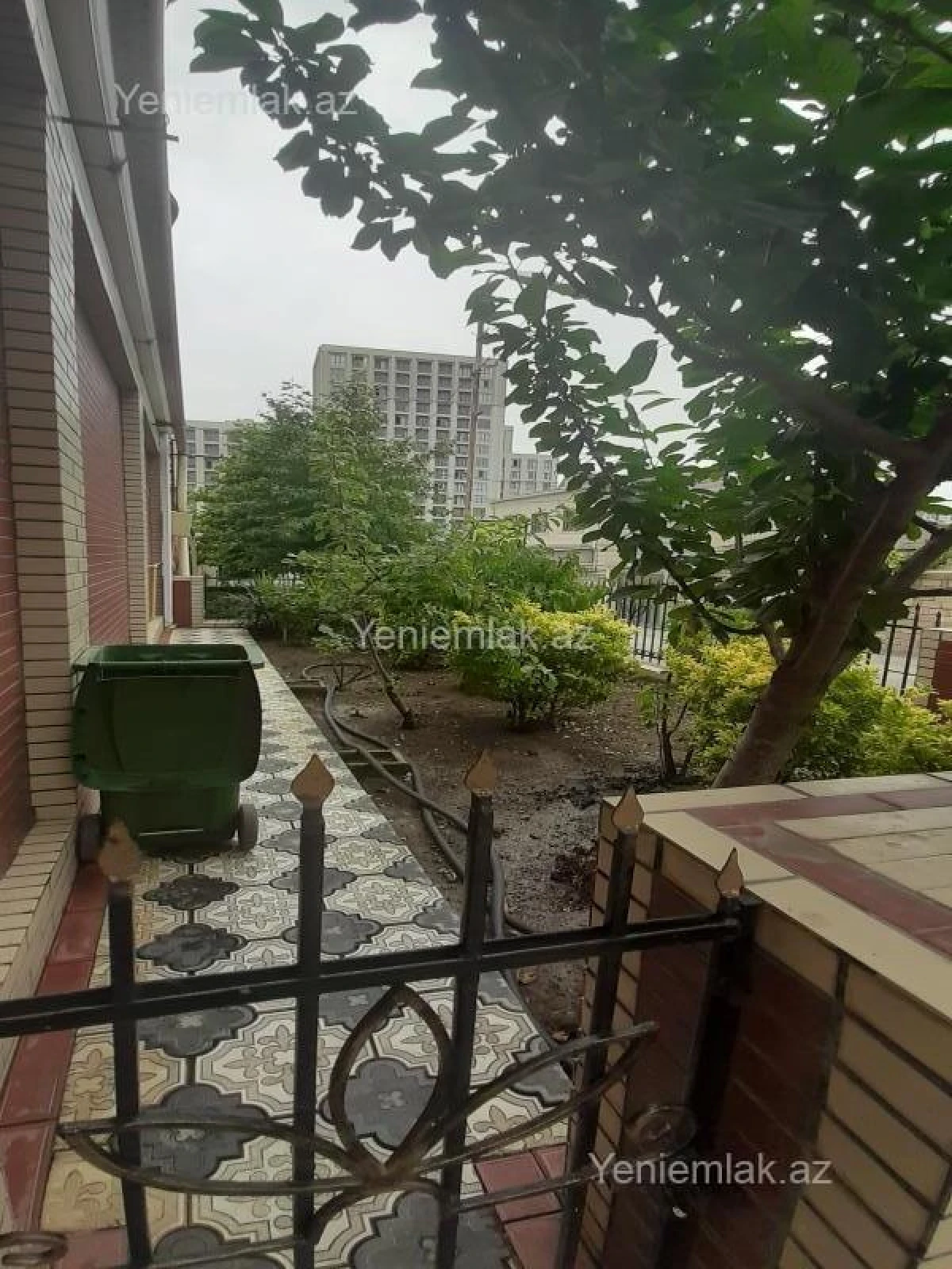 Satılır 7 otaqlı həyət evi 600 m²