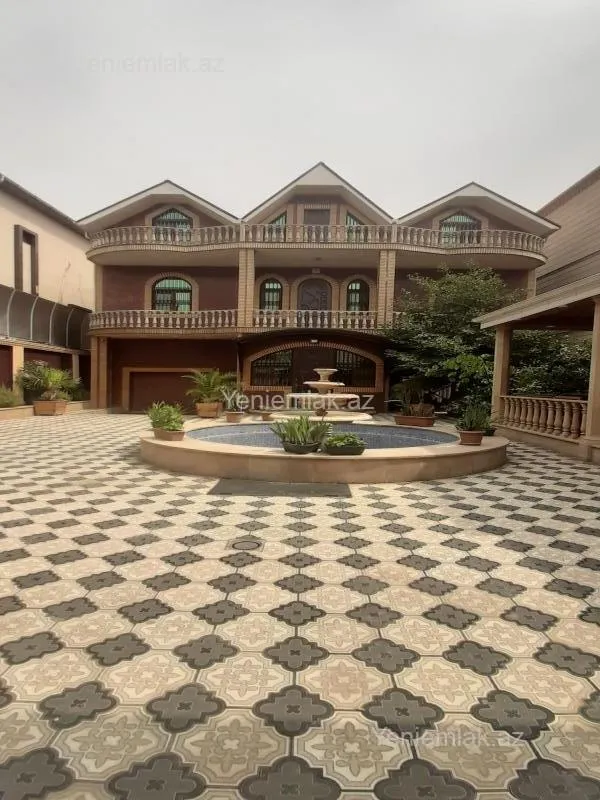 Satılır 7 otaqlı həyət evi 600 m²