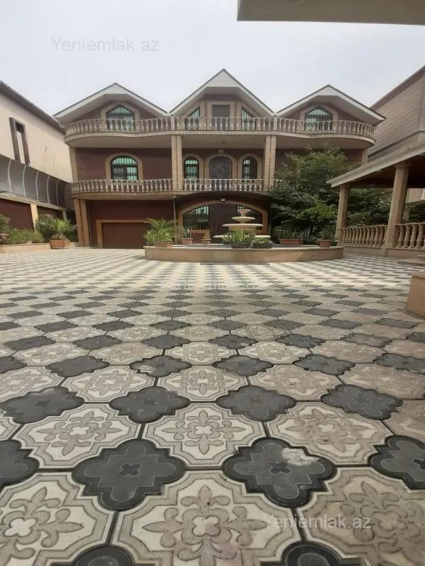 Satılır 7 otaqlı həyət evi 600 m²