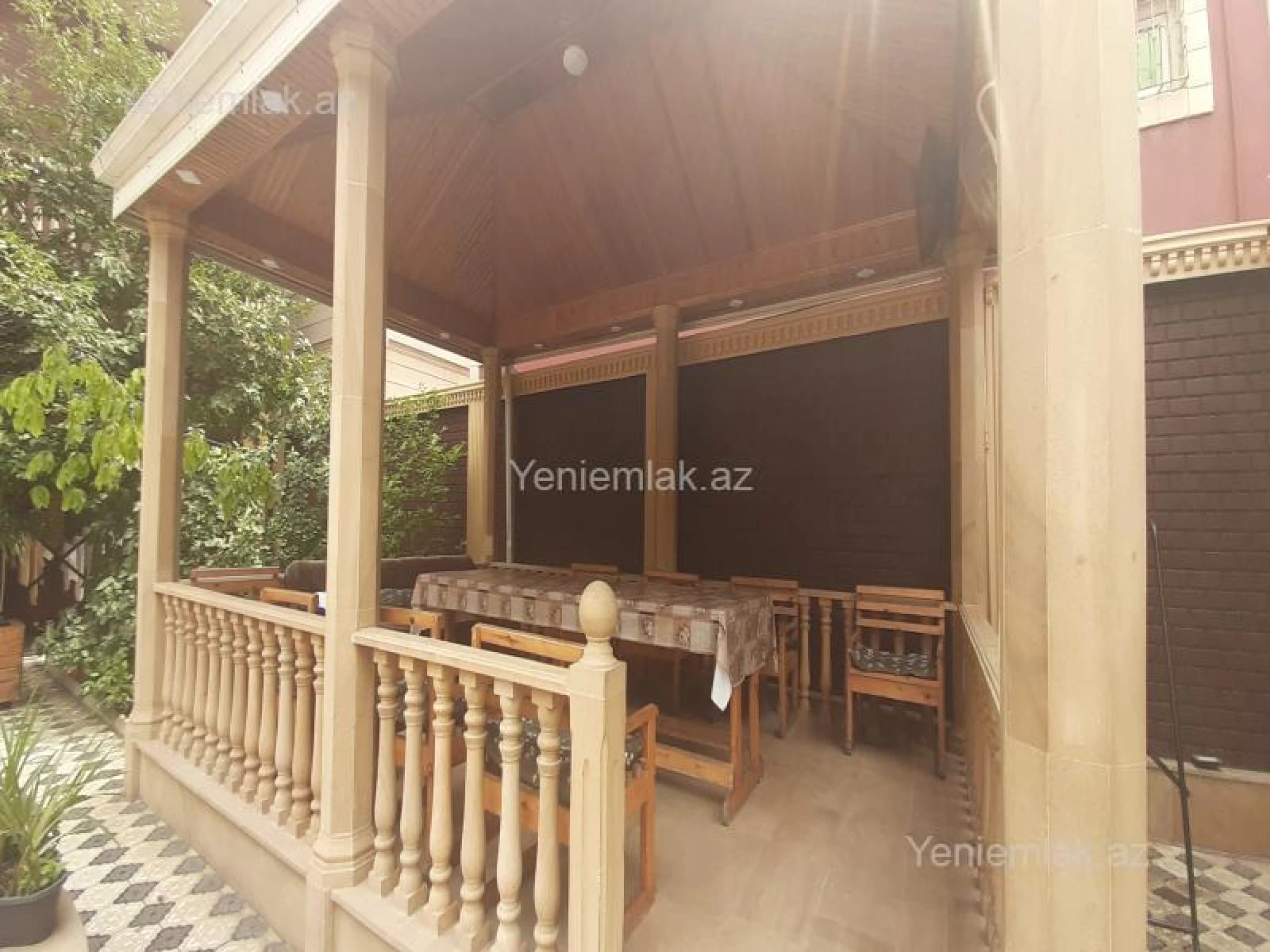 Satılır 7 otaqlı həyət evi 600 m²