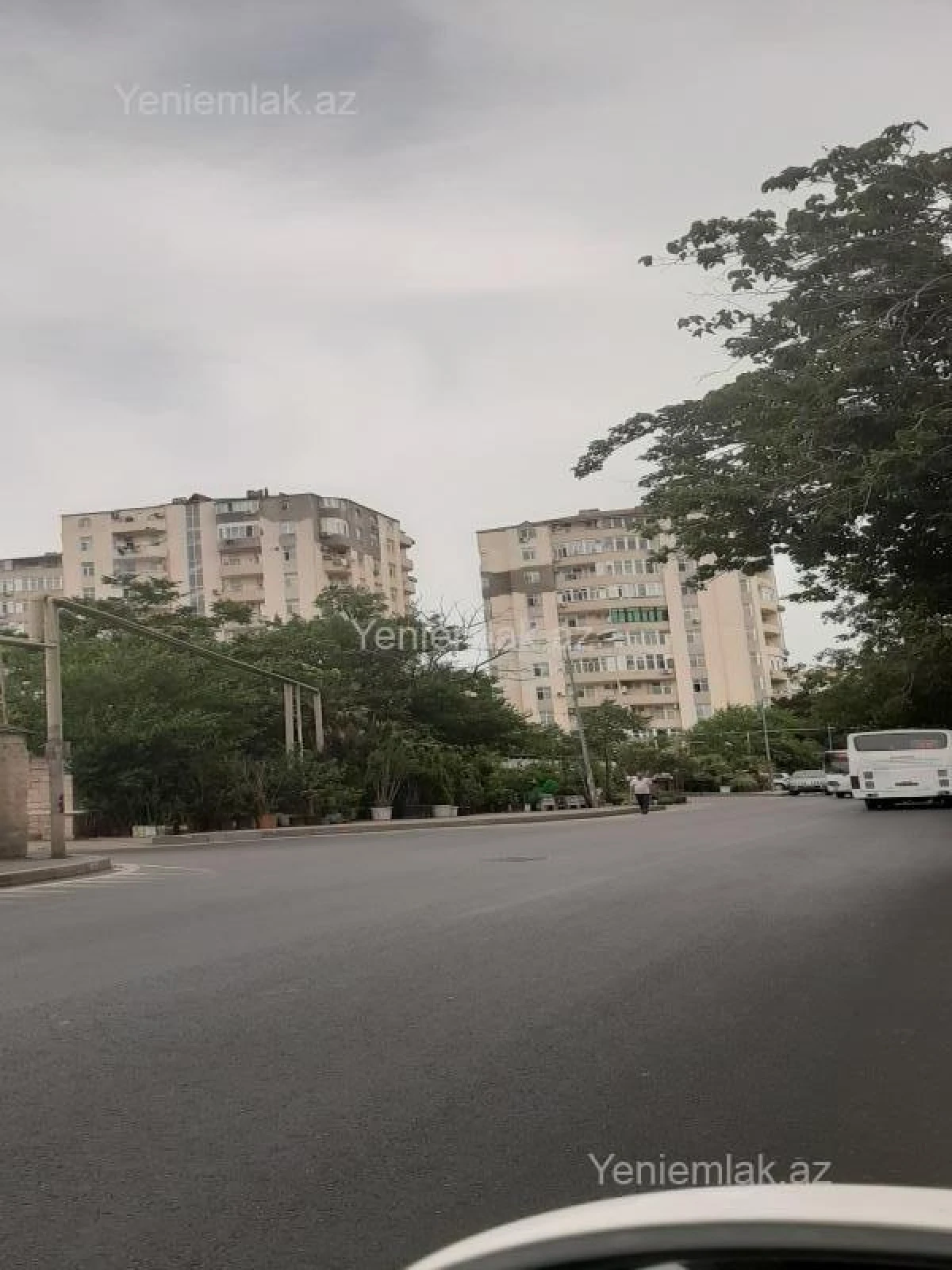 Satılır 7 otaqlı həyət evi 600 m²